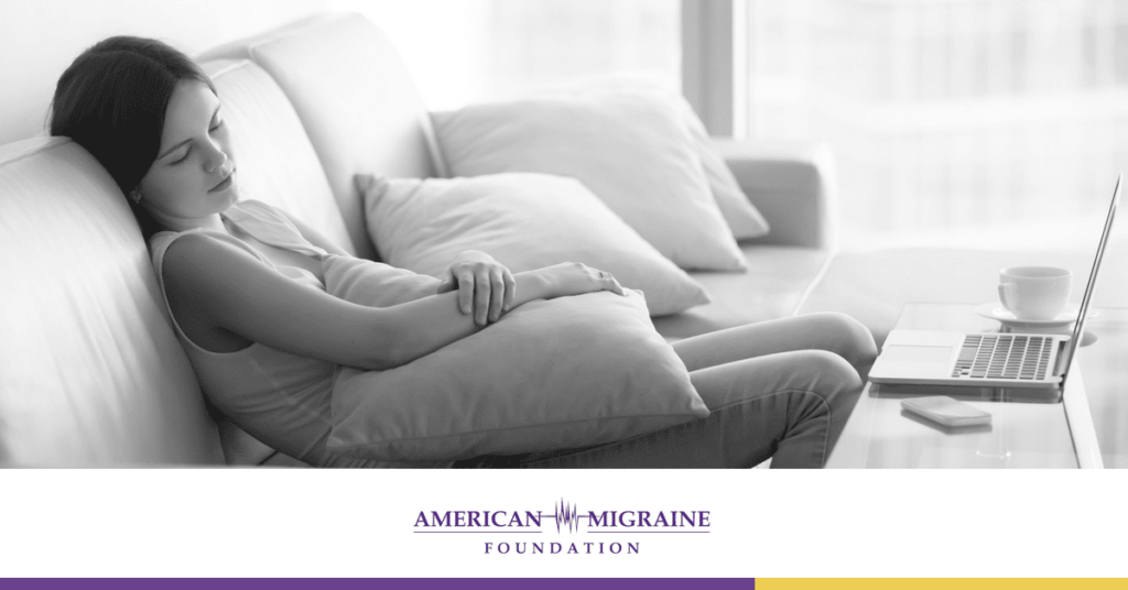 woman experiencing symptom on non-headache days